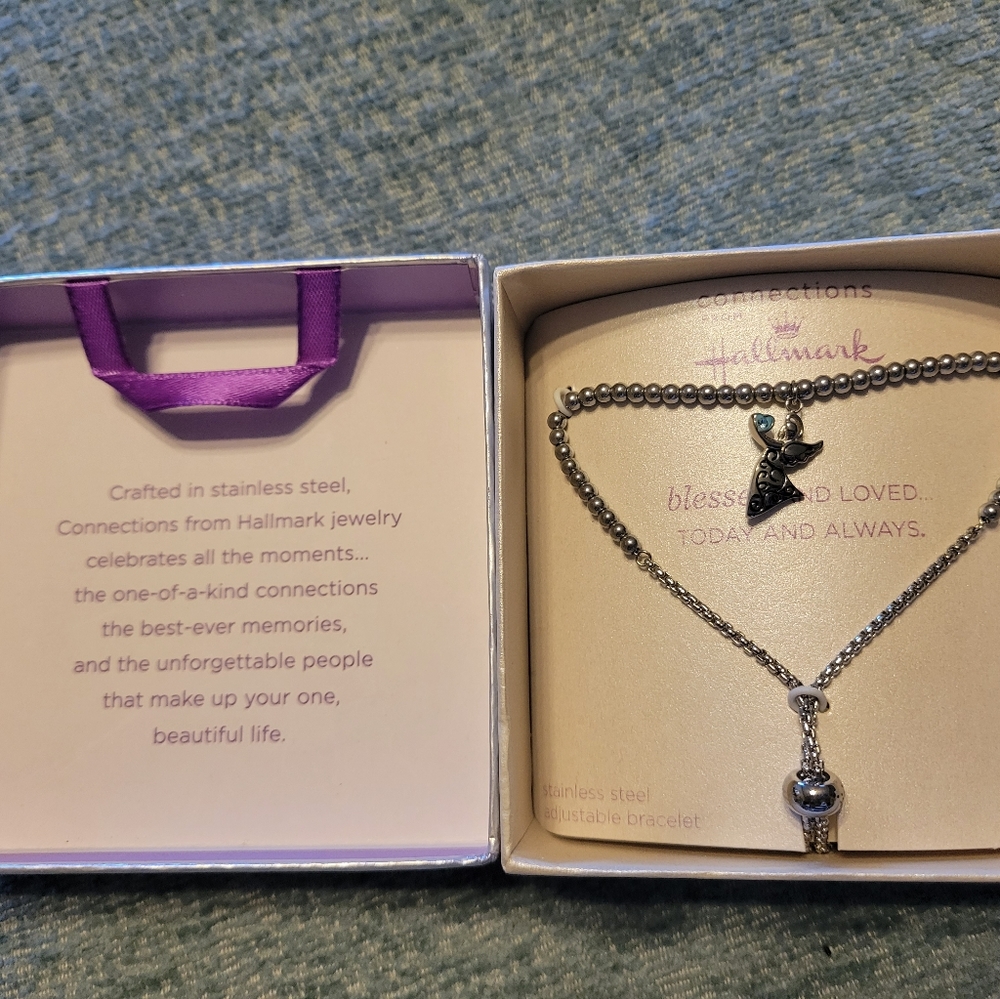 Hallmark bracelet - Picture 3 of 4